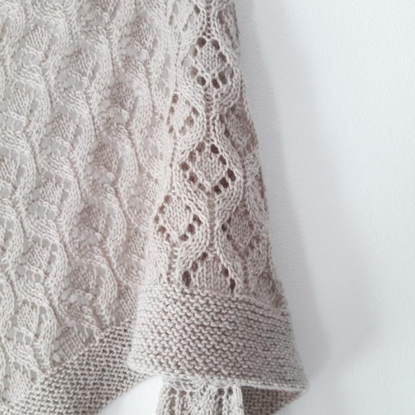 Lesi Shawl by Lilofil - Shawl knit pattern